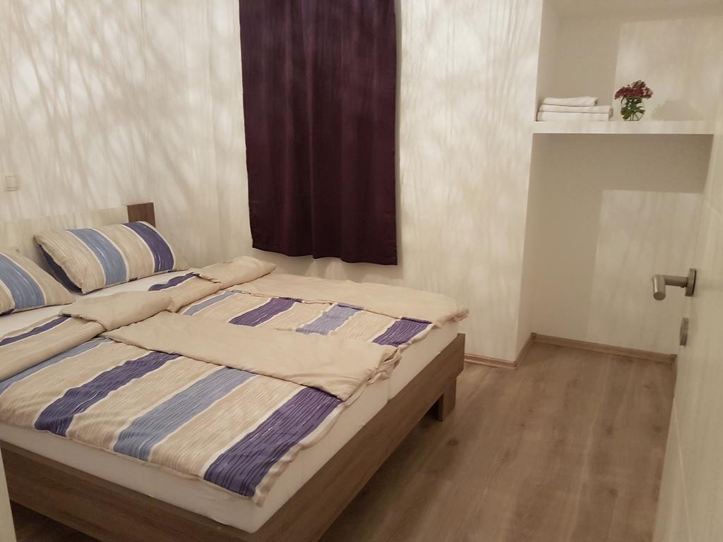 Hotel Pansion Marco Polo Petrčane Zewnętrze zdjęcie