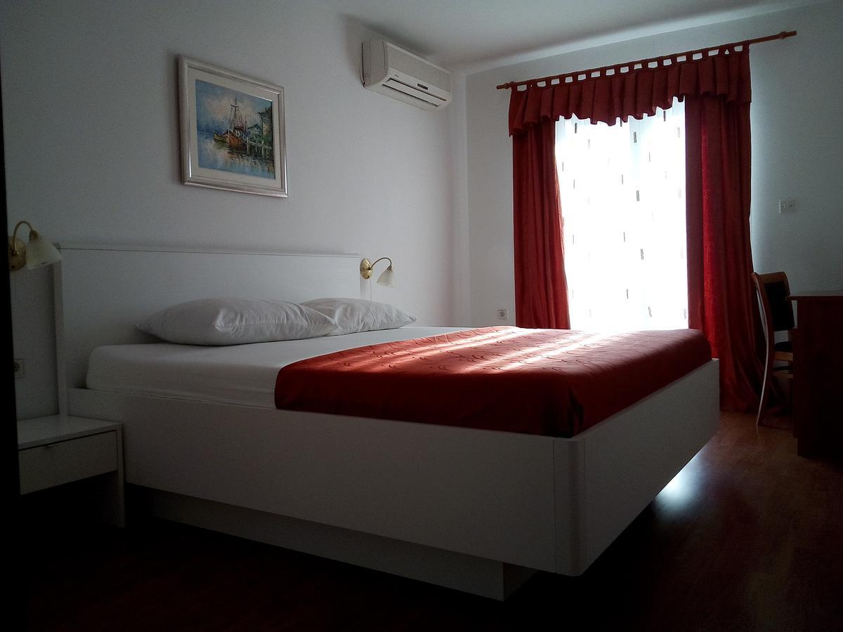 Hotel Pansion Marco Polo Petrčane Zewnętrze zdjęcie